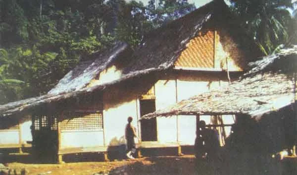rumah adat suku naga di kampung naga jawa barat