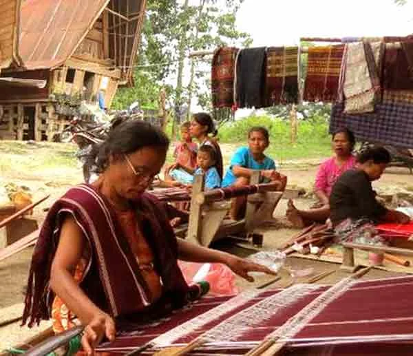 kerajinan kain ulos batak